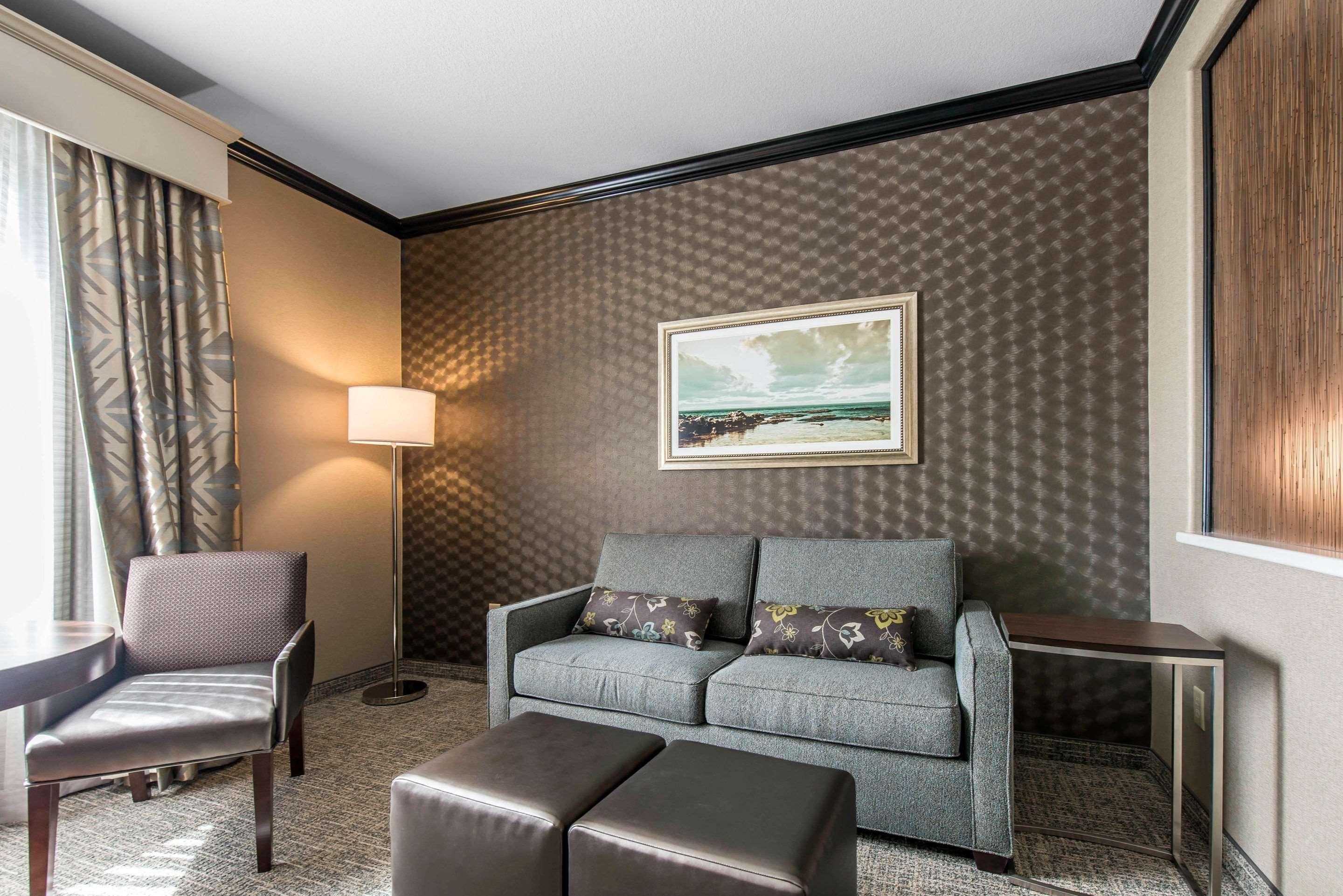 The Heritage Inn & Suites, Ascend Hotel Collection Гарден-Сіті Екстер'єр фото