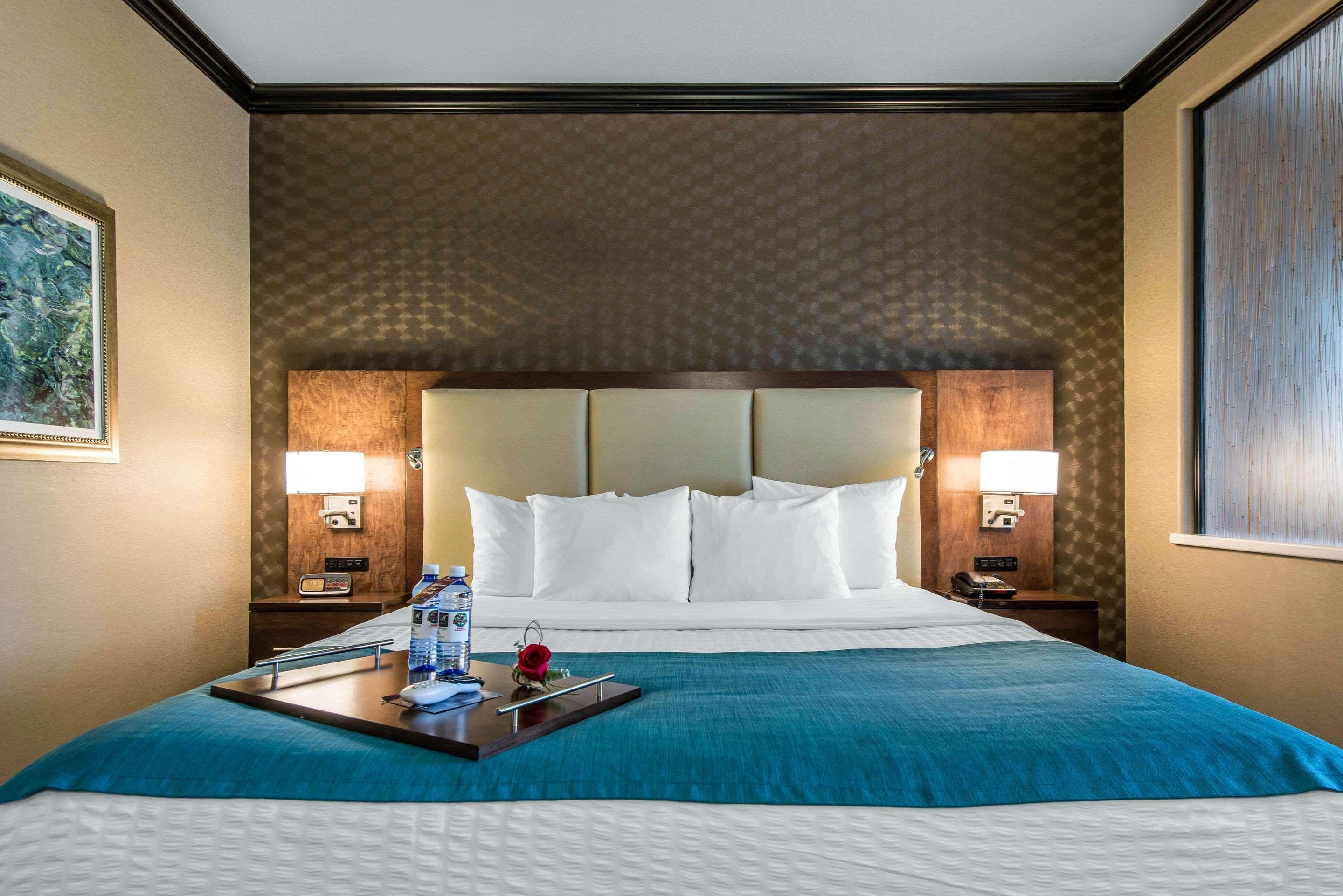 The Heritage Inn & Suites, Ascend Hotel Collection Гарден-Сіті Екстер'єр фото